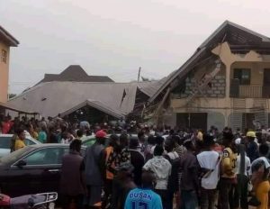 Pastor David Ibiyeomie visits victims of collapsed building