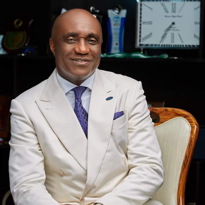 2plots of land isn't enough for my cars, Entourage u__ pastor David Ibiyeomie