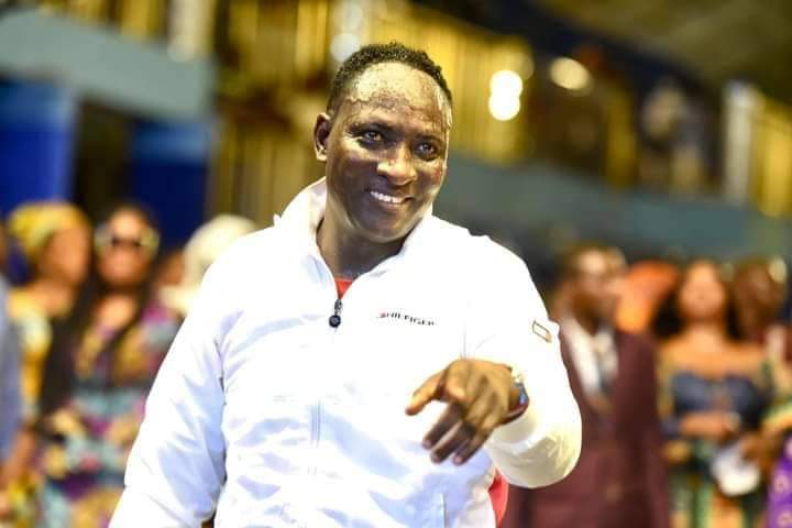 Prophet Jeremiah Omotofufeyin surprises to veteran nollywood actress with a car