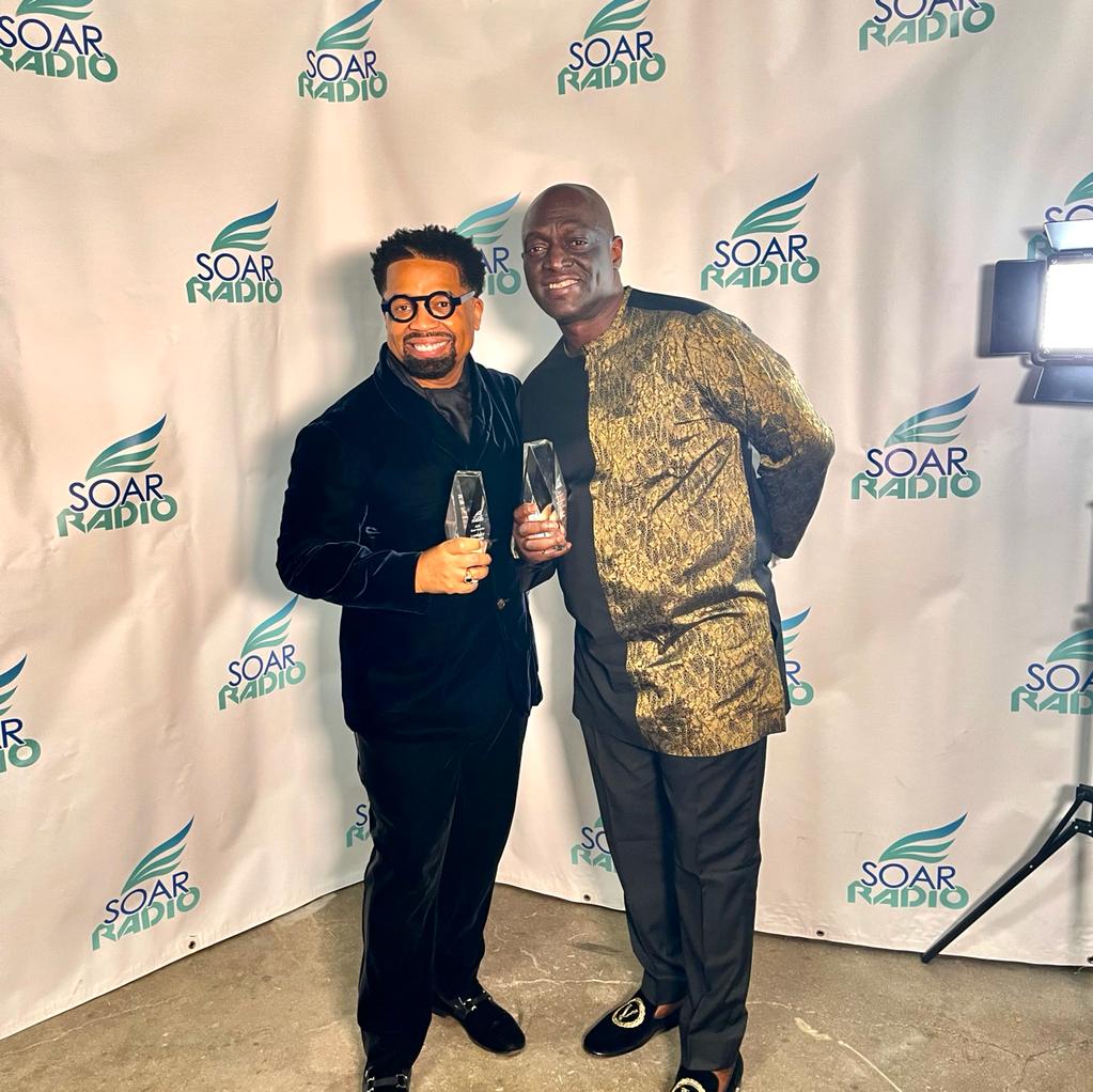 Sammie Okposo Wins International Artiste Of The Year At SOAR Awards 2022 Sammie Okposo Wins International Artiste Of The Year At SOAR Awards 2022