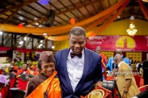 PAPA Adeboye Celebrates Oldest Graduating Bible College Student PAPA Adeboye Celebrates Oldest Graduating Bible College Student