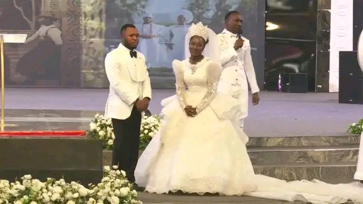Pictorial excerpts from Deborah Paul Enenche wedding Pictorial excerpts from Deborah Paul Enenche wedding